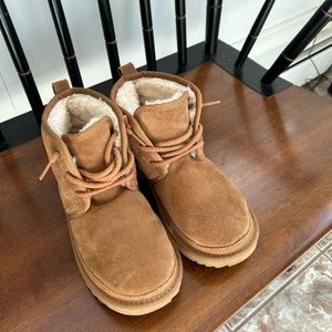 UGG Women’s Neumel Boot size youth 4 women’s 6 color Chestnut